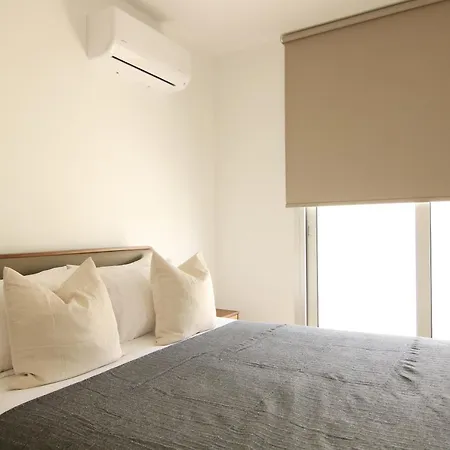 Apartment Phaedrus Living Coral Harmony Larnaca